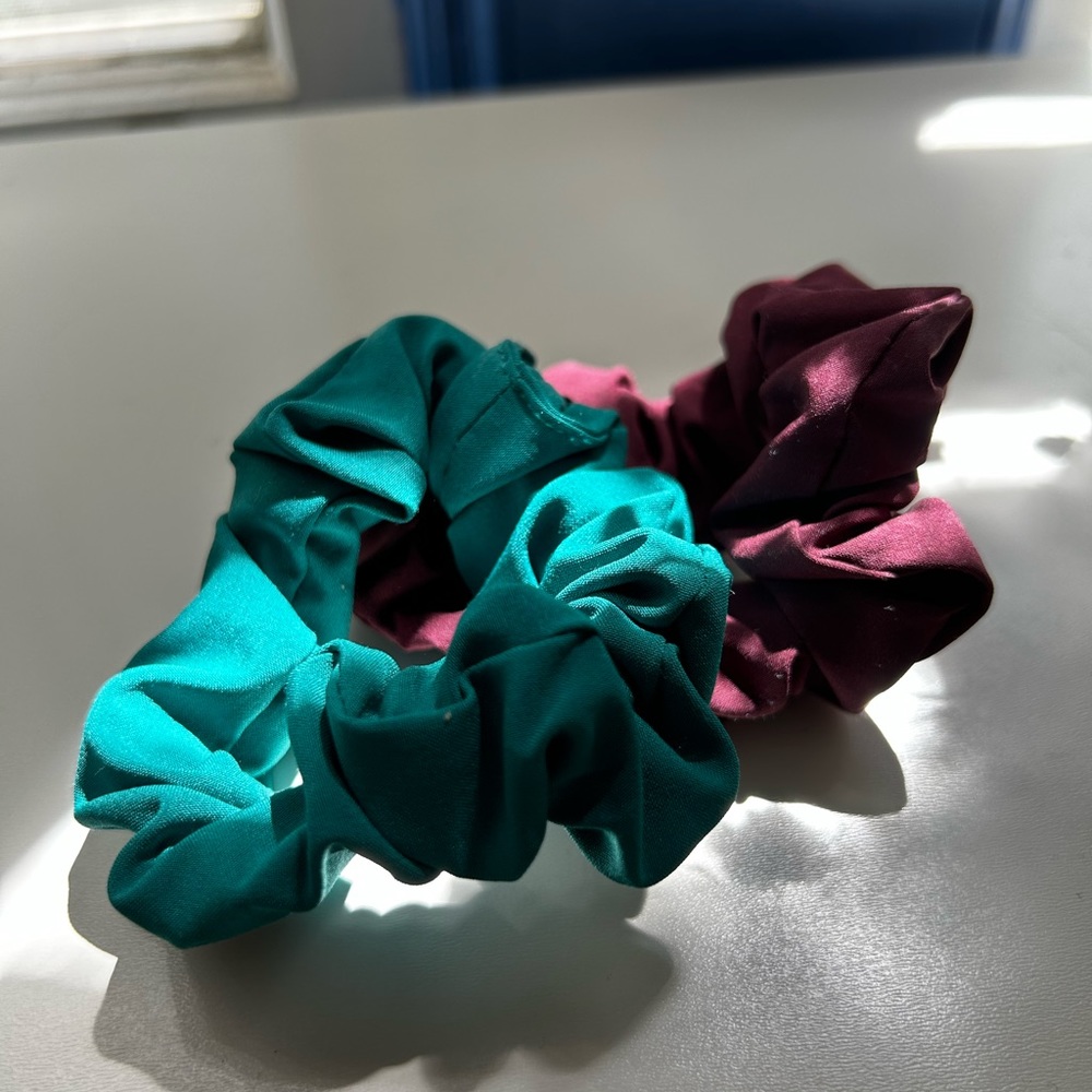 Lululemon scrunchies